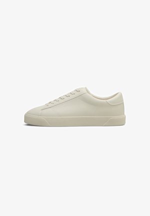 Bata, Sneakers basse - bianco