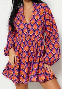 Trendyol Freizeitkleid - pink