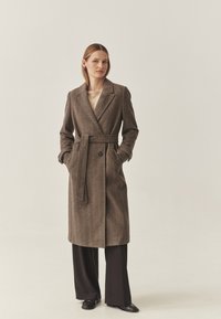 TATUUM TEA - Cappotto classico - light brown