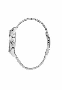 Orologio in acciaio inox con un bracciale metallico e testurizzato. Cassa rotonda, tre pulsanti a corona, ghiera liscia e dettaglio della chiusura regolabile.