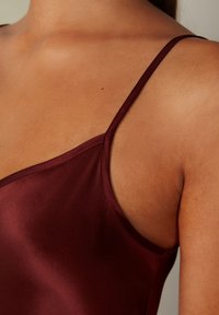 Intimissimi MIT V-AUSSCHNITT - Nachtwäsche Shirt - rot dark red