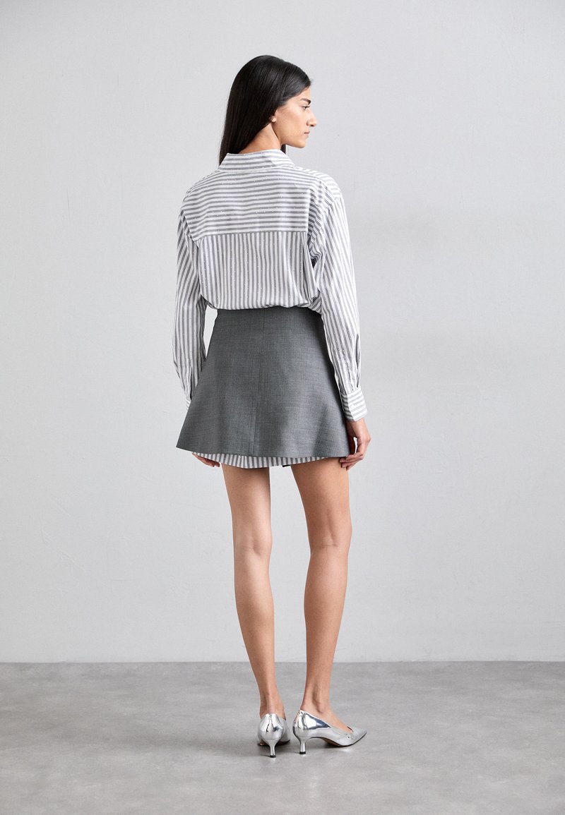 ZARA Blouse-chemisier Dames T EU 36 crème-noir style décontracté