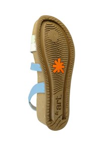 Sandaalzool met een gestructureerde bruine rubberen basis, voorzien van kleurrijke banden in blauw, groen en wit. Inclusief een oranje sterlogo.
