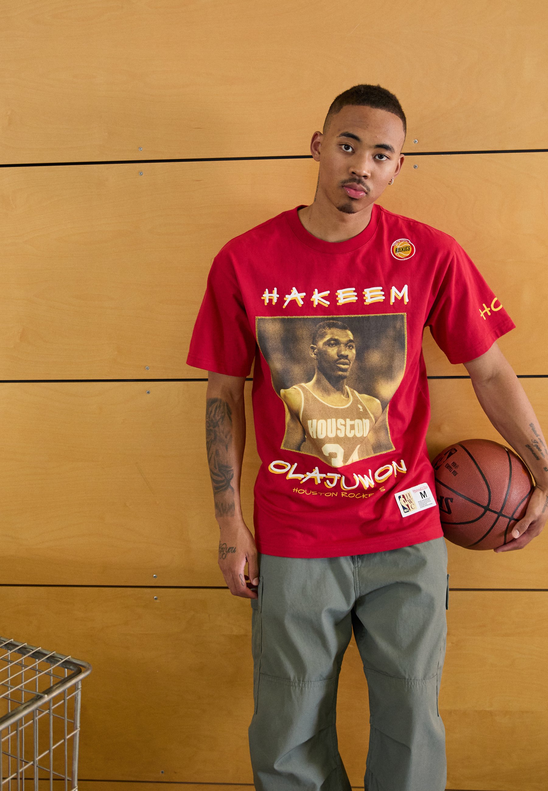 Mitchell & Ness NBA HEAVYWEIGHT VINTAGE PREMIUM PLAYER TEE ...