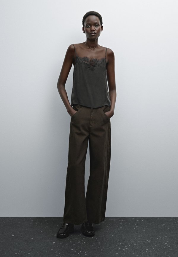 STRAPPY -TRIMMED - Top2