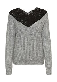 Pull gris en maille avec texture côtelée, présentant un empiècement en dentelle noire en forme de V et des manches longues, ourlet arrondi, sans fermetures visibles.