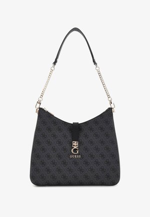 Borsa nera con una forma strutturata, dotata di una tracolla con catena, motivo a logo embossato e una placca con logo in tonalità oro sul davanti.