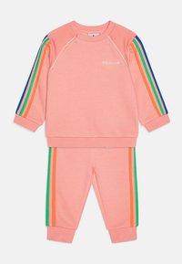 Nepasirinkta, semi pink spark