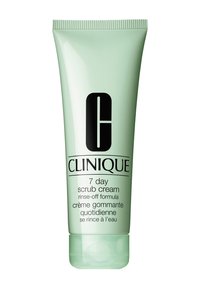 Tube en plastique vert de la crème gommante Clinique 7 Day. Texte noir à l'avant, capuchon à charnière, le produit présente une formule à rincer. Texture lisse.