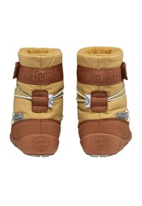 Braune und gelbe wasserdichte Knöchelstiefel mit weicher Fütterung, verstellbaren Riemen, elastischen Schnürsenkeln und einer robusten Gummisohle.