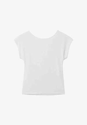 Biele tielko s krátkymi rukávmi a okrúhlym výstrihom, vo voľnom strihu. Vyrobené z hladkej tkaniny, s jemnou textúrou a čistými líniami.