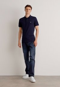 Calvin Klein Jeans BADGE SLIM - Poloskjorter - night sky