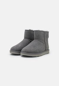 UGG CLASSIC MINI UNISEX - Botas para la nieve - dark grey