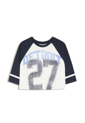 T-shirt de baseball à manches longues pour enfant avec des manches bleu marine et un corps blanc, avec "DETROIT" et un grand numéro 27 en style usé.