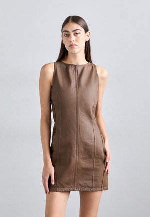COATED DRESS - Vestito di jeans - kangaroo