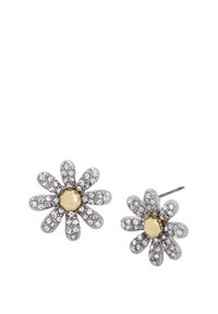 Orecchini a forma di margherita argentata con accenti in cristallo e centro dorato. Presentano un design testurizzato con undici petali per fiore.