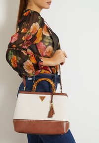 Guess ZABRY  jasny brąz