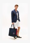 HERITAGE REVERSIBLE CANVAS TOTE BAG - Τσάντα Tote - space blue
