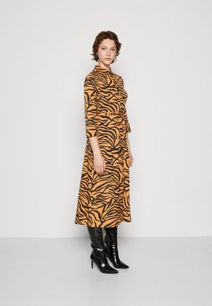 Pieces PCNADINE MIDI SHIRT DRESS  - Φόρεμα πουκάμισο - biscuit