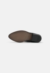 mtng Botines camperos - black