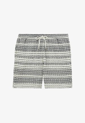 Hvide shorts med et struktureret mønster af marineblå vandrette striber. Har en elastisk talje med snøre og to sidelommer.