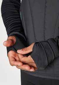 adidas Performance FC BAYERN TIRO WINTERIZED - Sporto klubų atributika - black