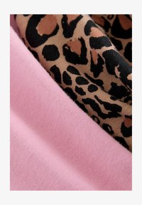 Nem kiválasztott, animal pink