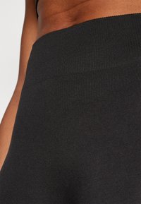 Hunkemöller Leggings - Byxor - black