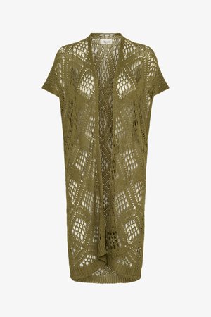 Olivově zelený otevřený háčkovaný kardigan s krátkými rukávy a složitými geometrickými krajkovými vzory.