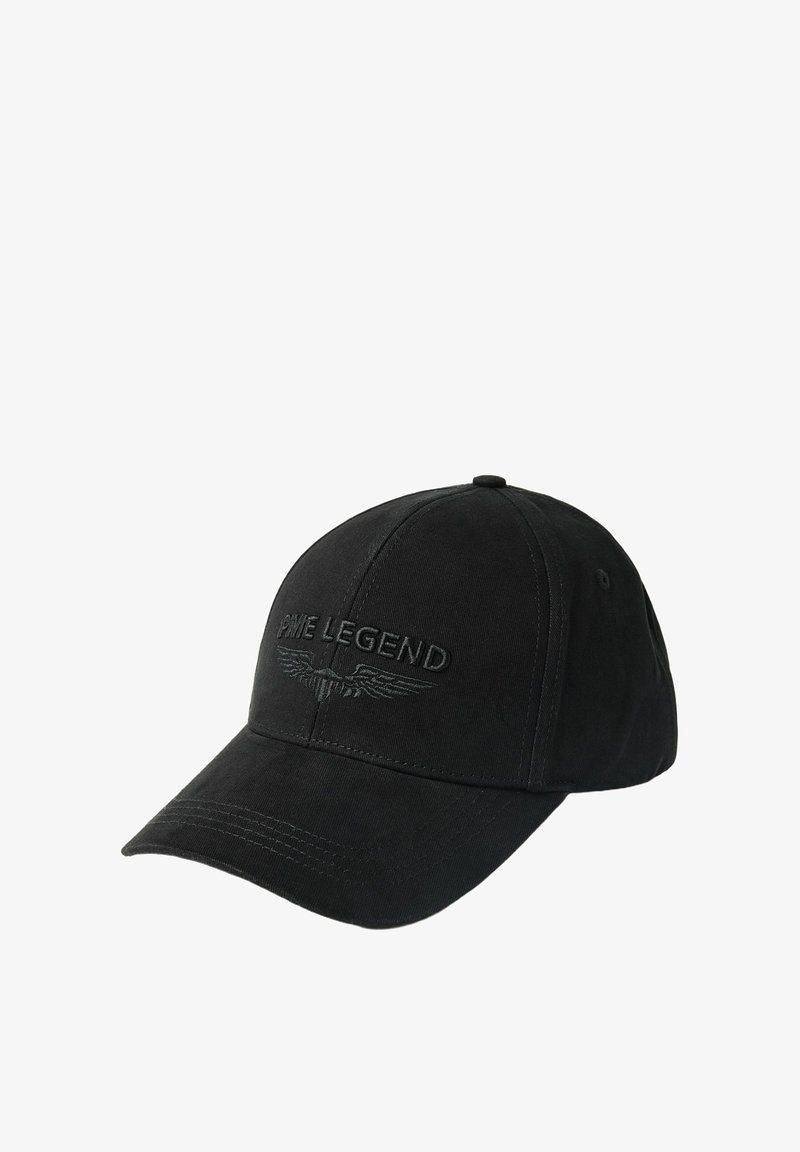 Crna bejzbol kapa s zakrivljenim vrhom, s istaknutim tekstom "PME LEGEND" i ušivenim krilatim grbom na prednjem dijelu.