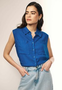 Next SLEEVELESS RUCHED SIDE - Skjortebluser - blue