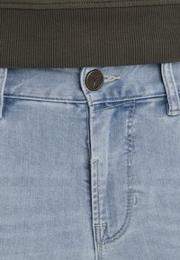 NAVIGATOR SLIM FIT - Jeans Slim Fit - fresh comfort light