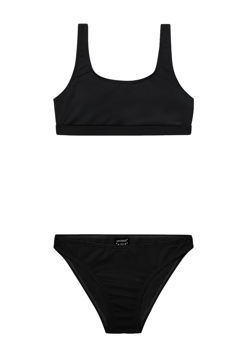 Crni bikini set koji uključuje top s kvadratnim izrezom i širokim trakama, izrađen od teksturiranog materijala, uparen s niskim bikini gaćicama, obojana u jednobojnu boju.