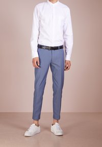 DRYKORN Pantalón de traje - blue