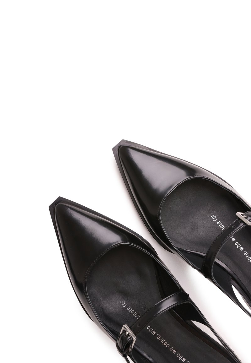 Ballerines Bouts Pointus Cuir Marron VINCE - Chaussures élégantes Portugal