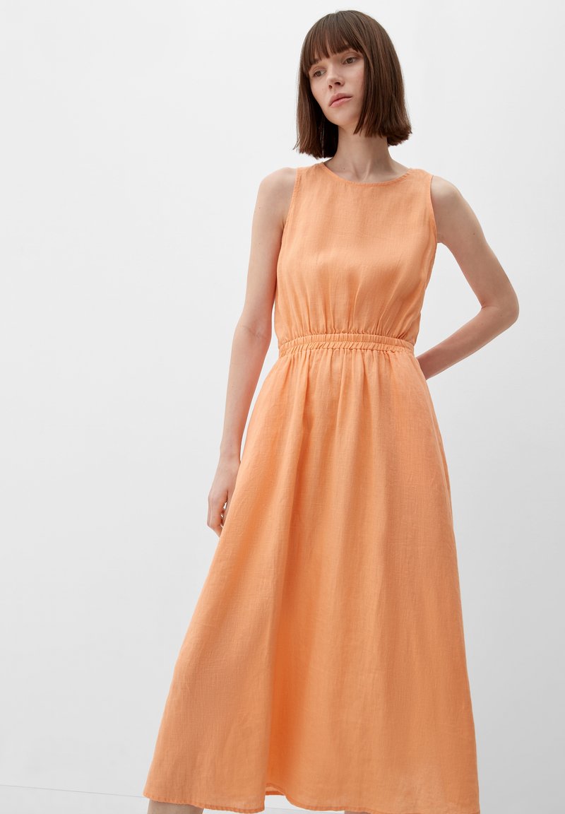 s.Oliver MIT CUT OUT - Sukienka letnia