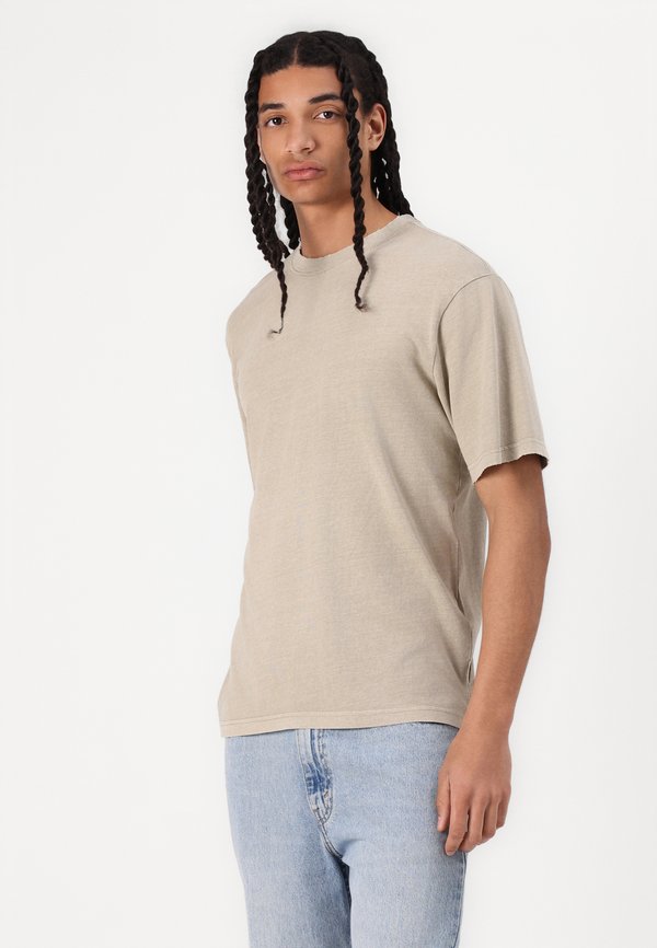 ONSDISTRESS TEE - Basic T-shirt - braun2