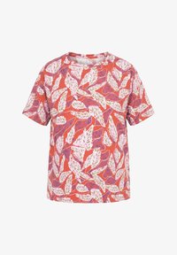 Camiseta naranja de manga corta con un estampado botánico de hojas en tonos blanco, morado y verde, con un cuello redondo.