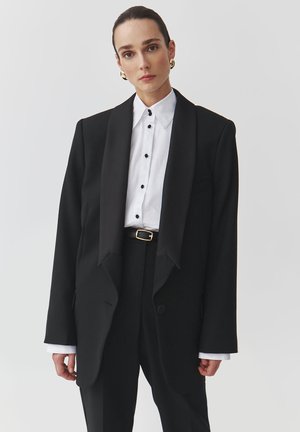 MARKAWIA - Bleiseri - black
