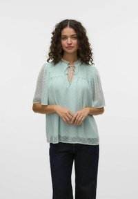Vero Moda VMLEAH - Bluza - gray mist