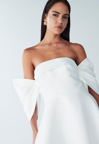 BWLDR CADY - Juhlamekko - white