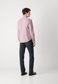 HUGO EVITO - Vapaa-ajan kauluspaita - dark pink
