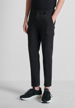 BJORN - Pantalones cargo - black