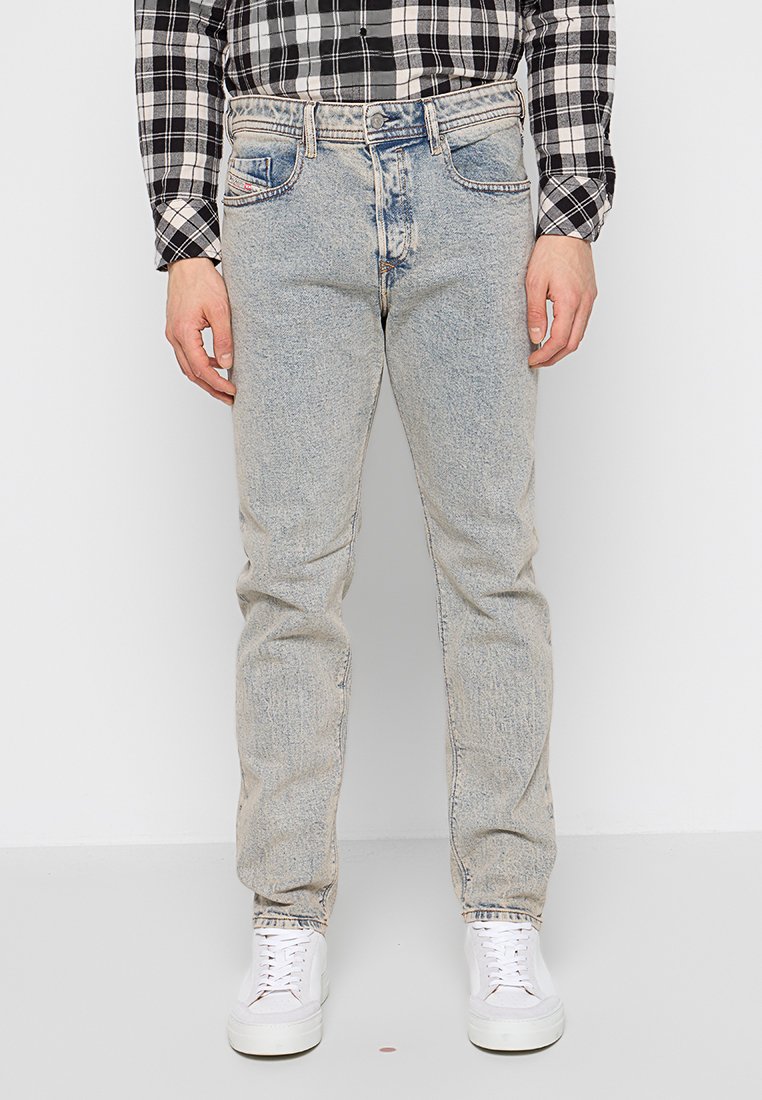 Diesel Jeans Tapered Fit lichtblauw Diesel Jeans Tapered Fit lichtblauw