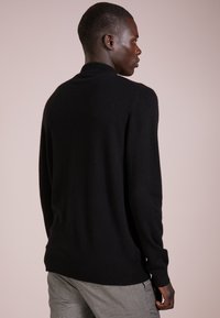 pure cashmere MEN MOCK NECK SWEATER - Pulover - black