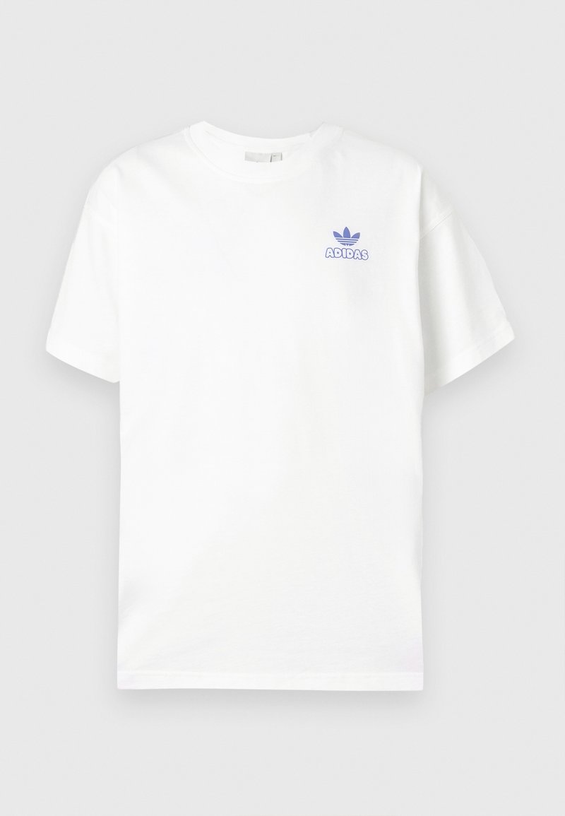 T-shirt bianco in cotone con colletto rotondo, maniche corte e logo "ADIDAS" ricamato in viola con il famoso trifoglio sopra a sinistra sul petto.