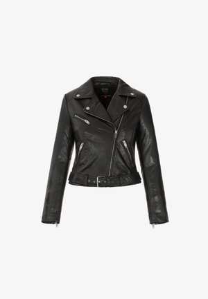Czarna skórzana kurtka motocyklowa o cropped kroju z asymetrycznym zapięciem na zamek, srebrnymi akcesoriami i paskiem w talii. Posiada kieszenie zapinane na zamek.