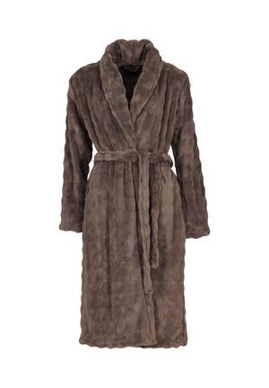 Bruine faux fur badjas met een sjaalkraag, lange mouwen en een bijpassende riem. Bevat gestructureerde verticale strepen en een zachte, pluche oppervlakte.
