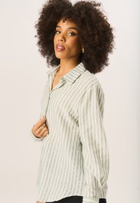 GINI LONDON STRIPE - Button-down blouse - sage green