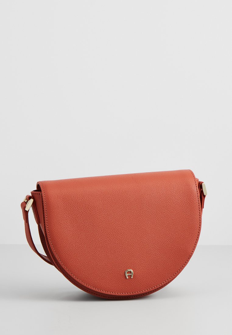 Geantă crossbody
